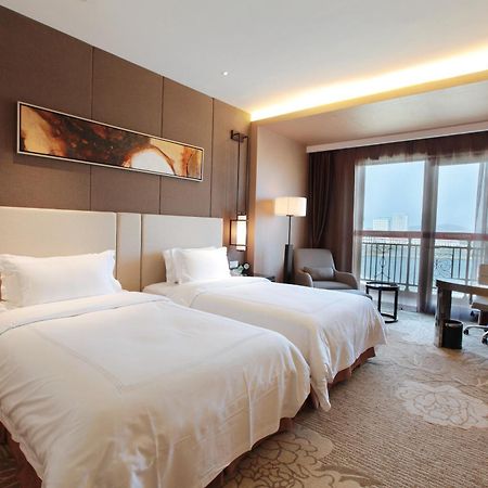 Shenglong Jianguo Hotel Haiyang Haiyang  Екстериор снимка